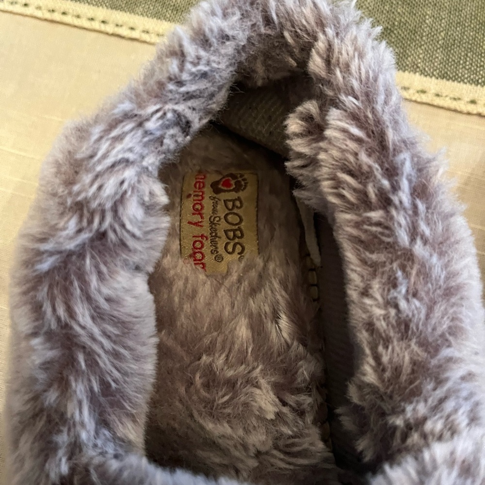 Sketchers Bobs fur lined shoe with owls on sized 7
